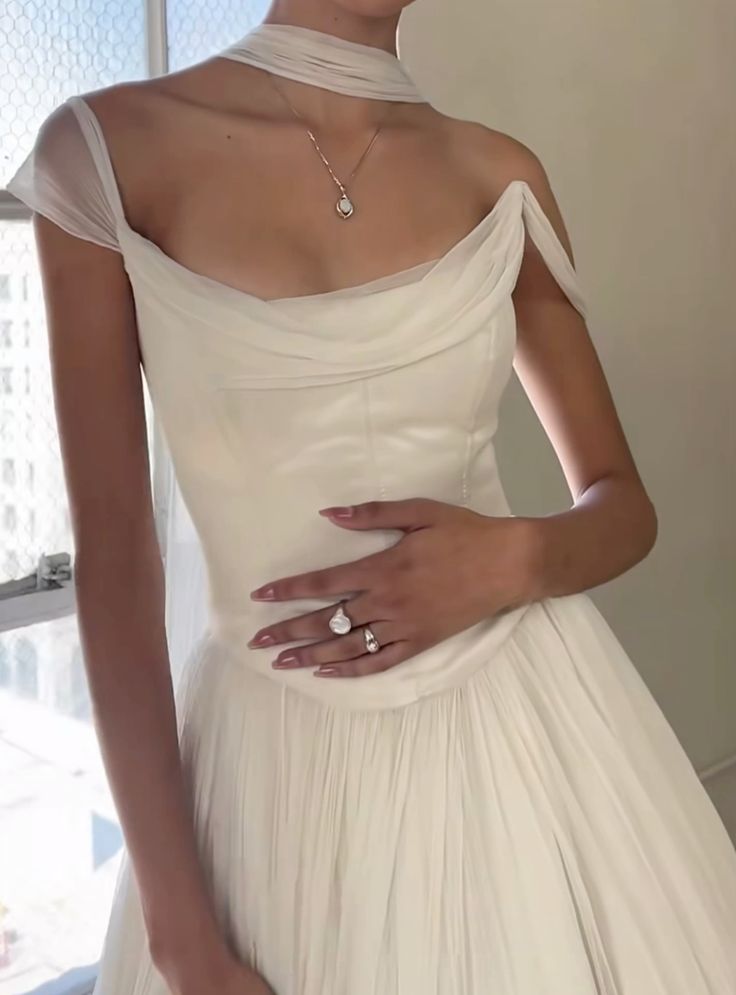 Off Shoulder White Beautiful Wedding Dress Long Formal Dresses cg25358