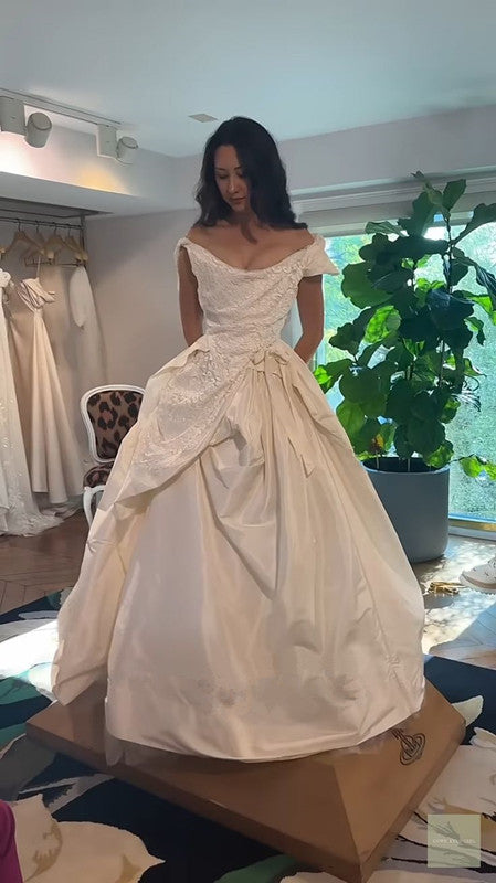 A Line Off Shoulder Beautiful Long Wedding Dress cg25315