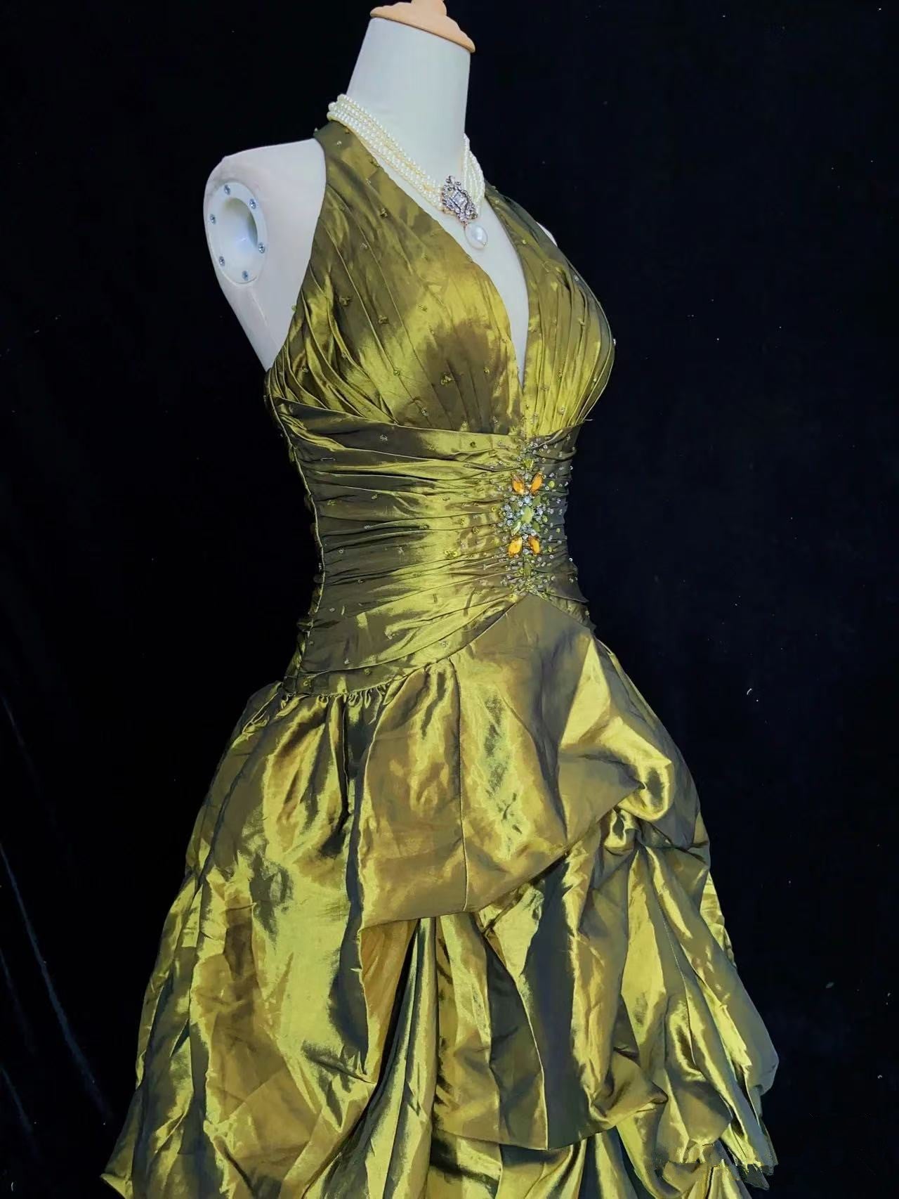 A Line Green Halter Prom Gown Unique Long Evening Dresses cg25331