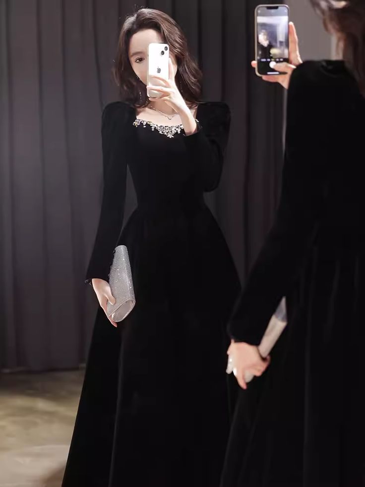 Beautiful A line Long Sleeves Black Velvet Long Prom Dress cg25136