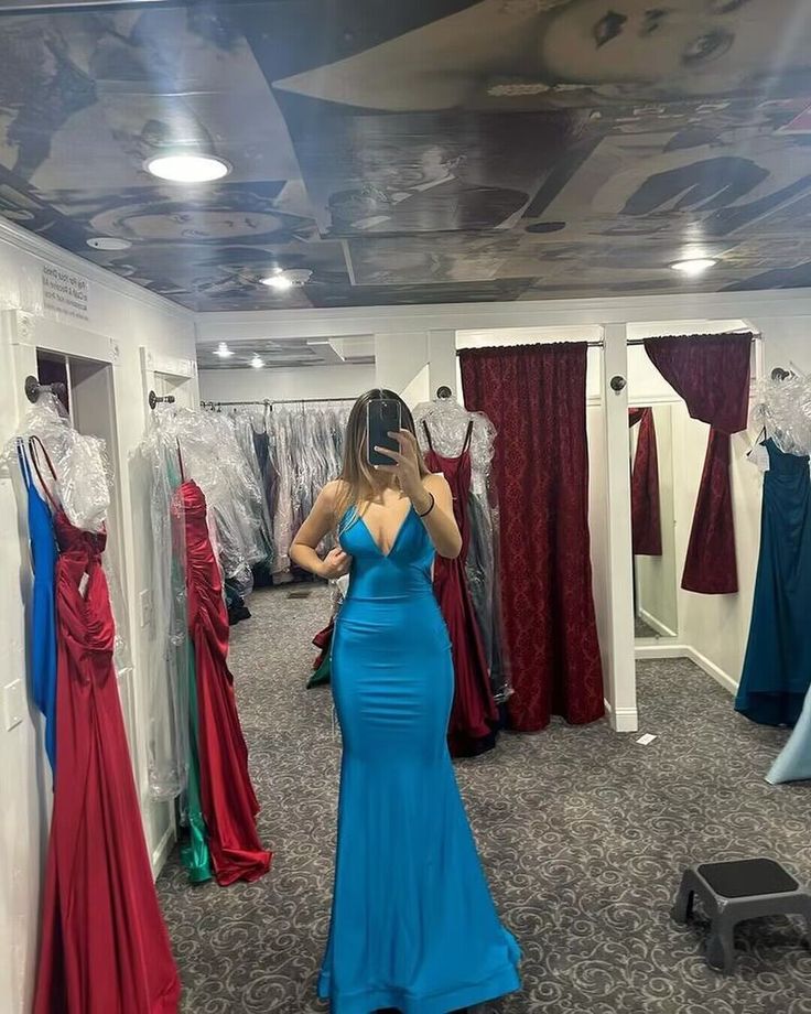Blue V Neck Mermaid Long Prom Dresses cg25123
