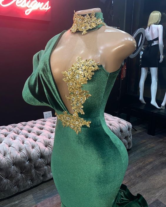 Emerald Green Evening Dresses High Neck Appliques Gold Lace Mermaid Prom Dresses Sexy Formal Velvet Party Gowns cg19494
