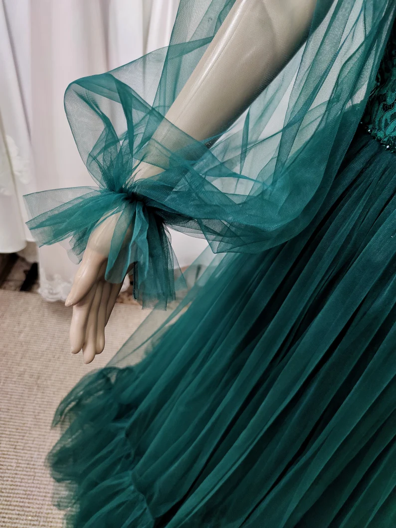 Pretty Green Lace Prom Dresses Puff Long Sleeves Off The Shoulder Lace Appliques Tulle Ball Gown cg24134