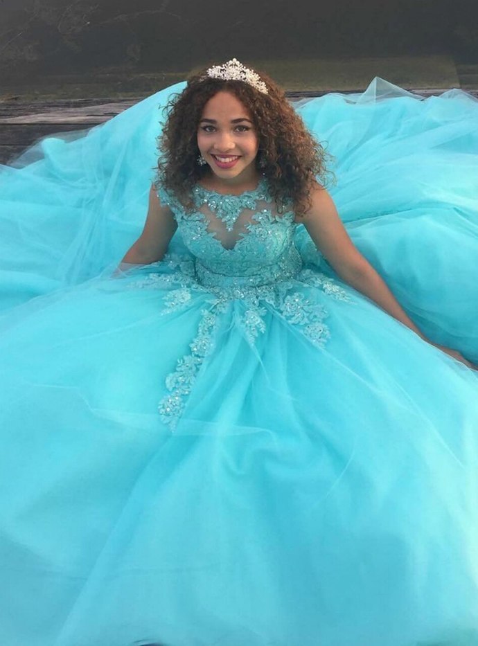 Blue Ball Gown Tulle Appliques Backless Cap Sleeve Quinceanera prom Dress cg12916