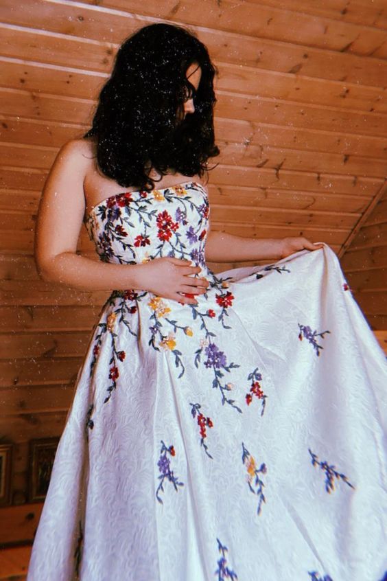 2022 Strapless A-line white long prom dress with floral embroidery cg21011