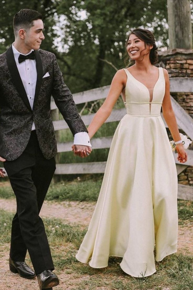 gorgeousA-line yellow long formal dress prom dress cg23662