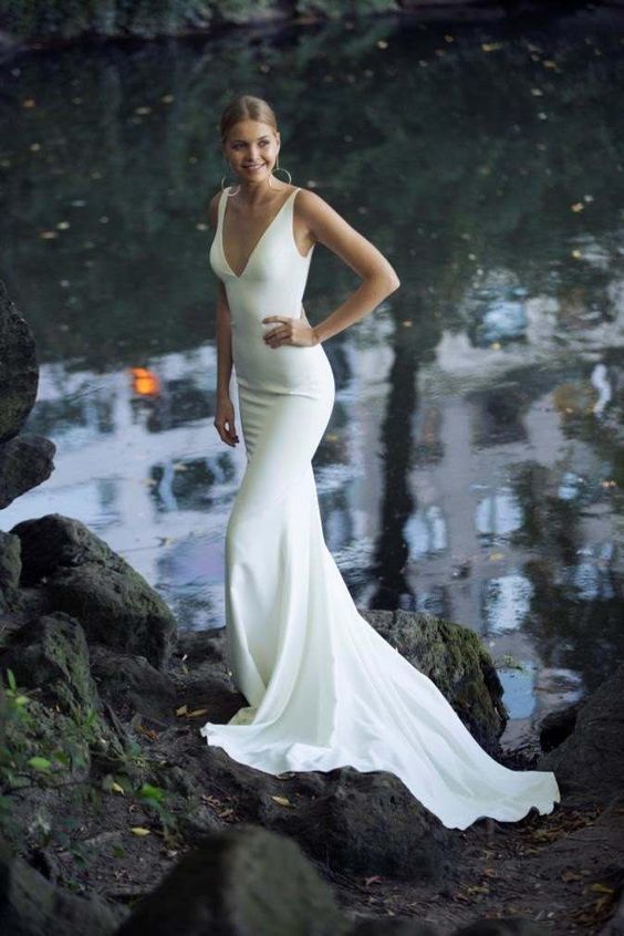 Ivory Beach Mermaid Wedding Dresses, Sexy Deep V Neck Simple Elegant Bridal Gowns prom dress cg9202