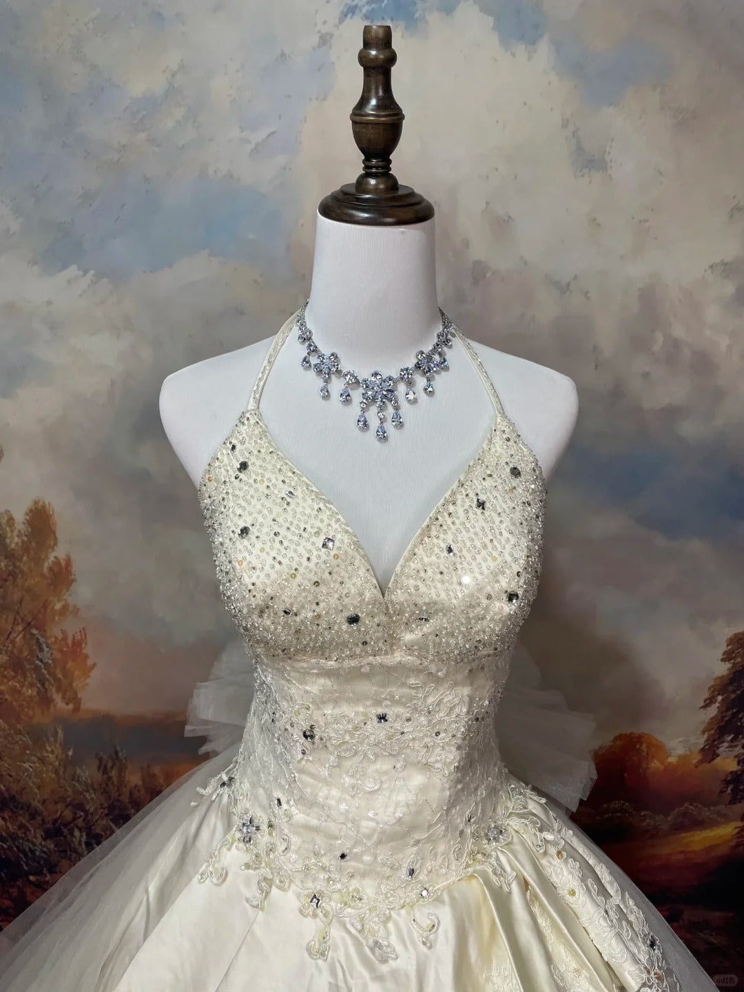 A Line Tulle Lace V Neck Wedding Dresses, Sleeveless Party Gowns  cg25564
