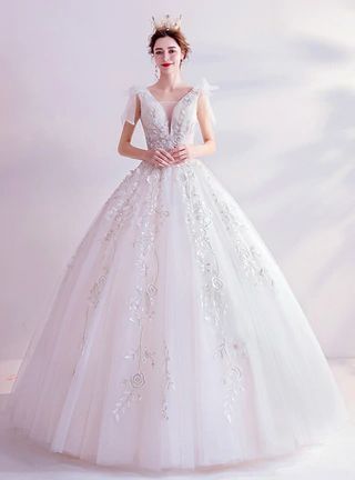 White Ball Gown Appliques V-neck Wedding Dress prom dress         cg23183