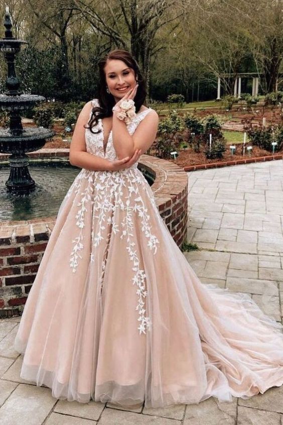Princess Ivory Lace Appliques Long Prom Dress with Beaded Band      cg23711