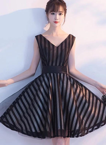 Cute Black V-Neckline Short Party Dress, New Short Formal homecoming Dress cg3167