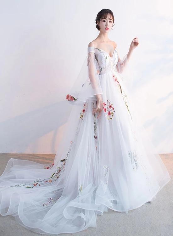 Beautiful White Tulle Long Party prom Dress With Flower Lace Applique, White Evening Gown  cg3914